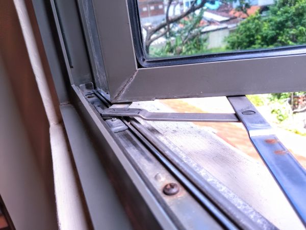 Cost of Hinged Window Replacement in Garland